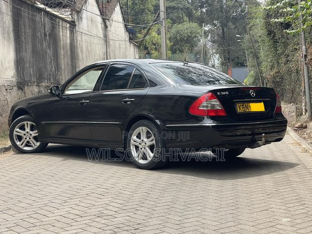 Mercedes-Benz E320 2004 Black