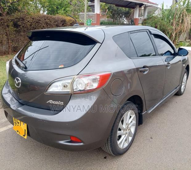 Mazda Axela 2012 Gray