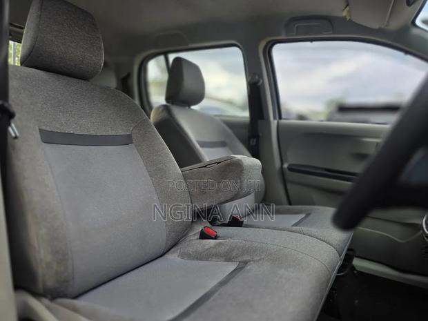 Toyota Passo 2019 White