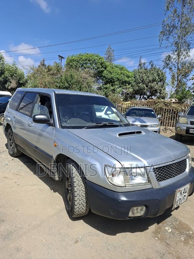 Subaru Forester 2.0 S 2000 Silver