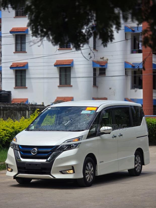 Nissan Serena 2019 White