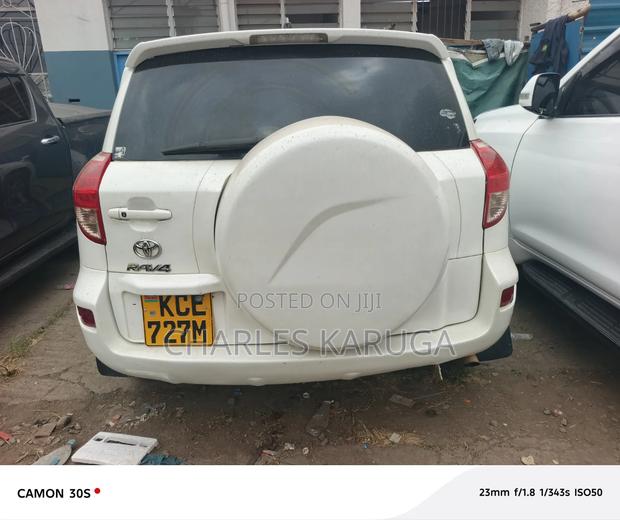 Toyota RAV4 2008 White