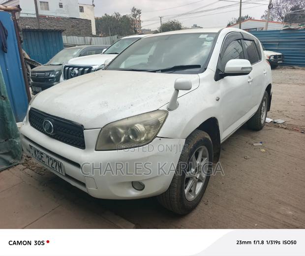 Toyota RAV4 2008 White