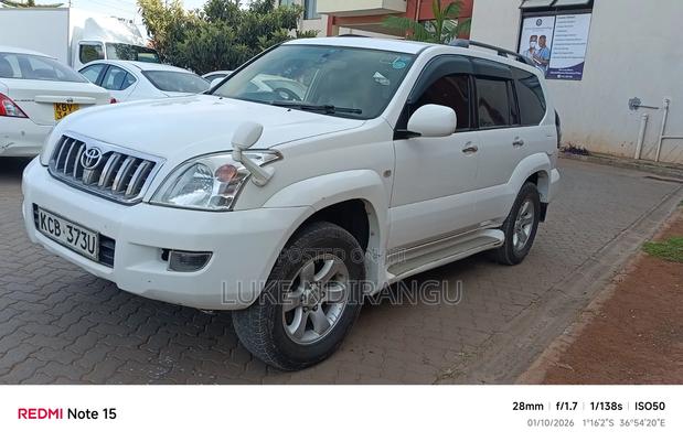Toyota Land Cruiser 2007 White
