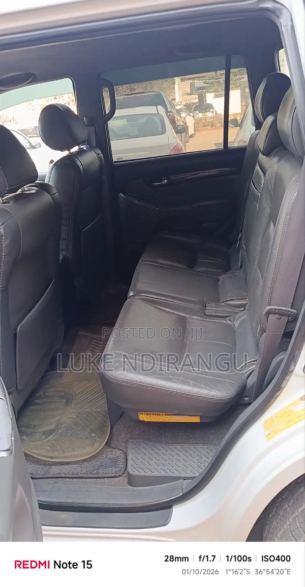 Toyota Land Cruiser 2007 White