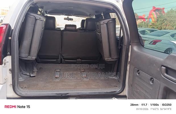 Toyota Land Cruiser 2007 White