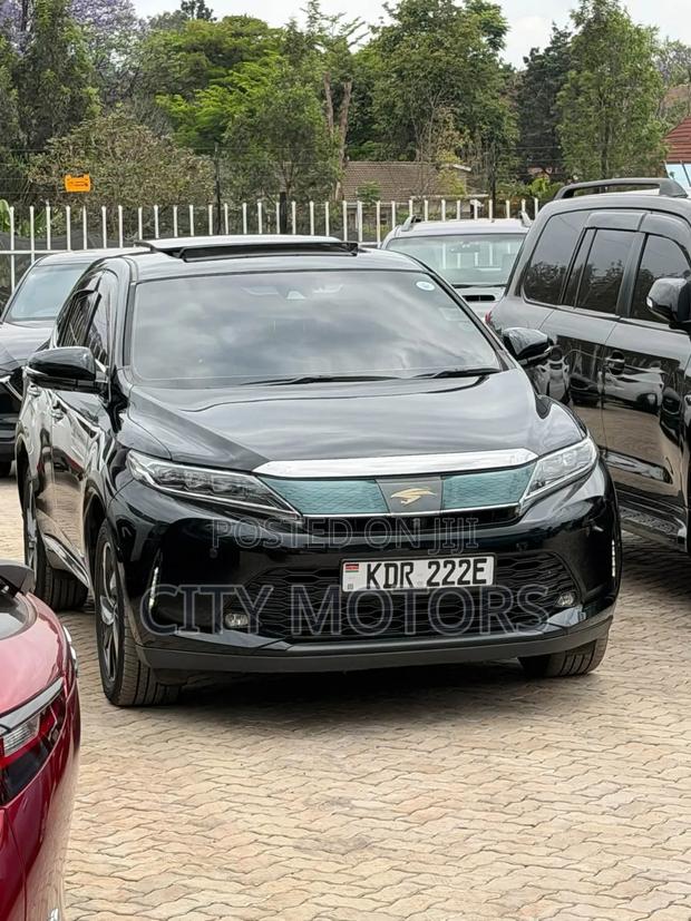 Toyota Harrier 2.0 2018 Black