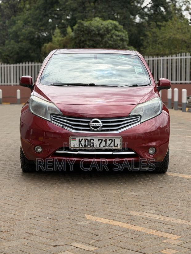 Nissan Note 2015 Maroon