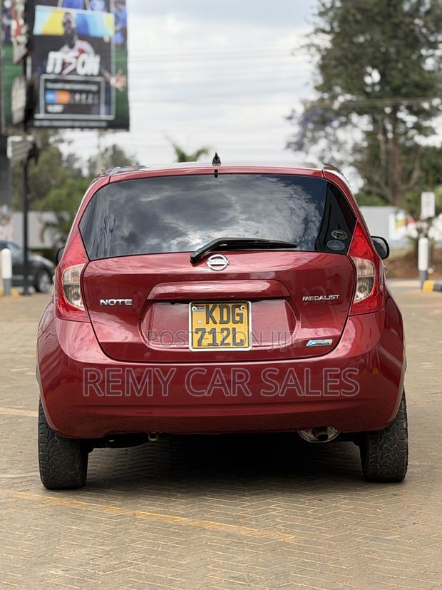 Nissan Note 2015 Maroon