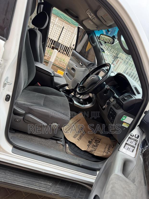 Toyota Land Cruiser Prado 2008 White