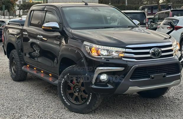 Toyota Hilux 2018 Black
