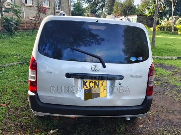 Toyota Probox 2011 Silver