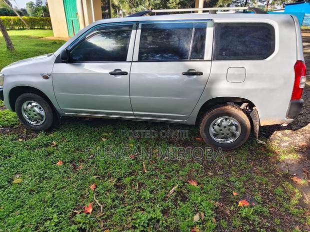 Toyota Probox 2011 Silver