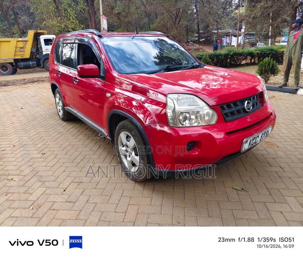 Nissan X-Trail 2.0 Petrol XE 2009 Red