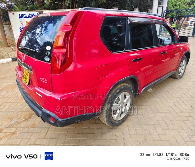 Nissan X-Trail 2.0 Petrol XE 2009 Red