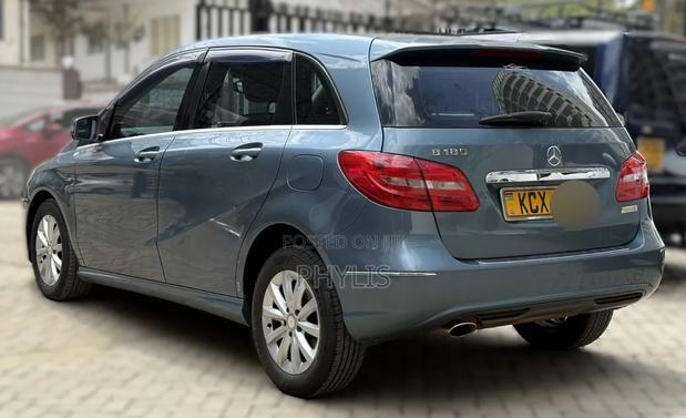 Mercedes-Benz B-Class 2012 Blue