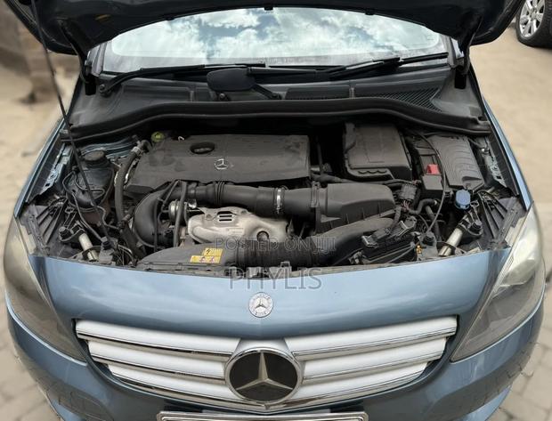 Mercedes-Benz B-Class 2012 Blue