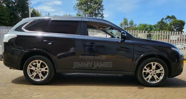 Mitsubishi Outlander 2015 Black