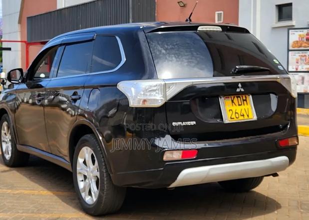Mitsubishi Outlander 2015 Black