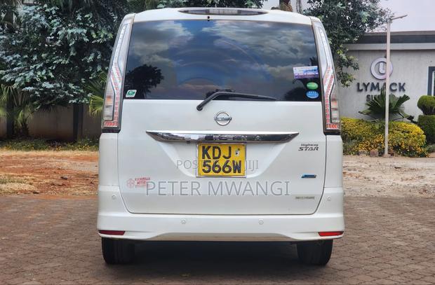Nissan Serena 2016 White