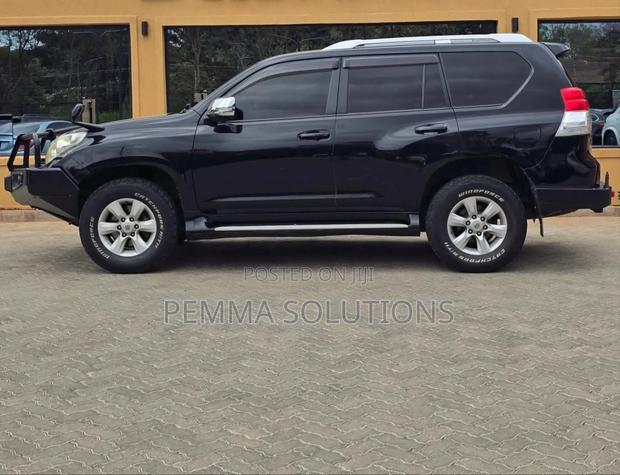 Toyota Land Cruiser Prado 2013 Black