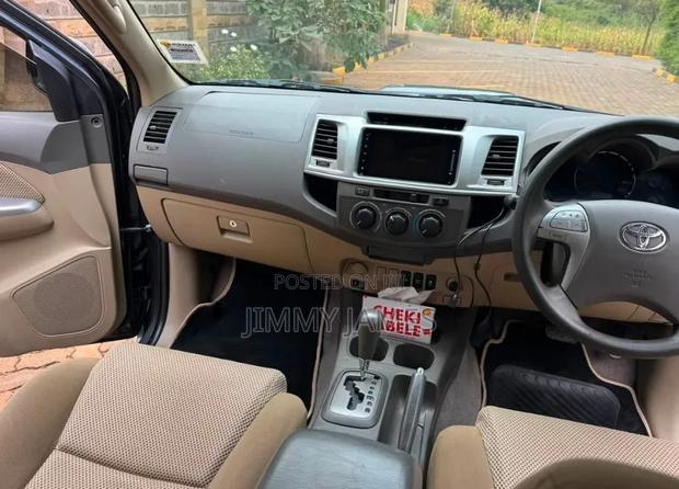 Toyota Fortuner 2.5 D AWD 2013 Gray
