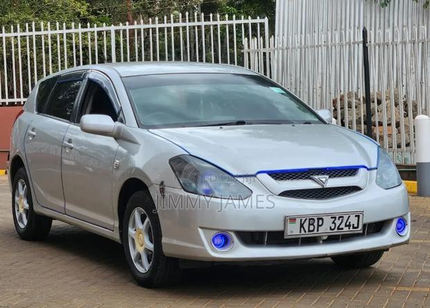 Toyota Caldina 2005 Silver