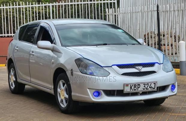 Toyota Caldina 2005 Silver