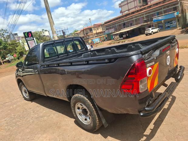 Toyota Hilux Revo Double Cab Deisel 2.4 AWD 2021 Black