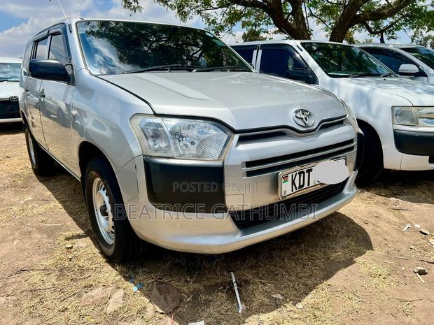 Toyota Succeed 2019 Silver