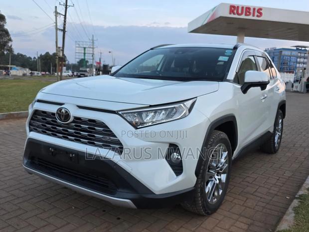 Toyota RAV4 2020 White