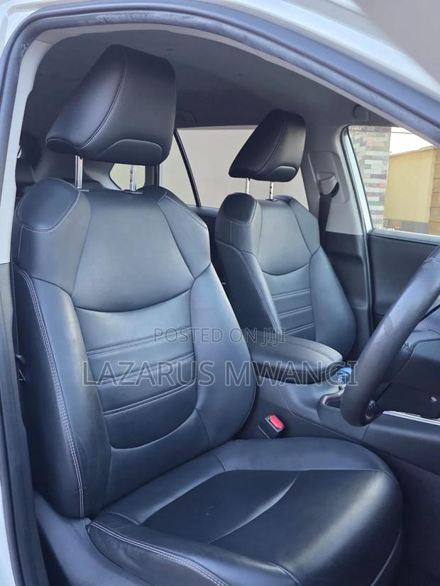Toyota RAV4 2020 White