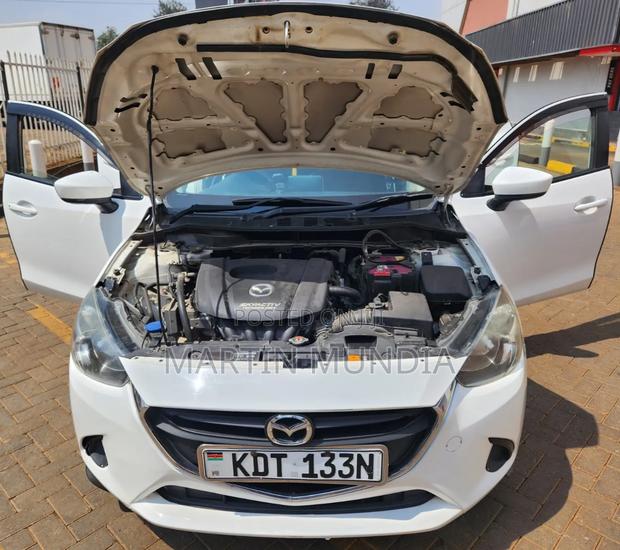 Mazda Demio 2018 White