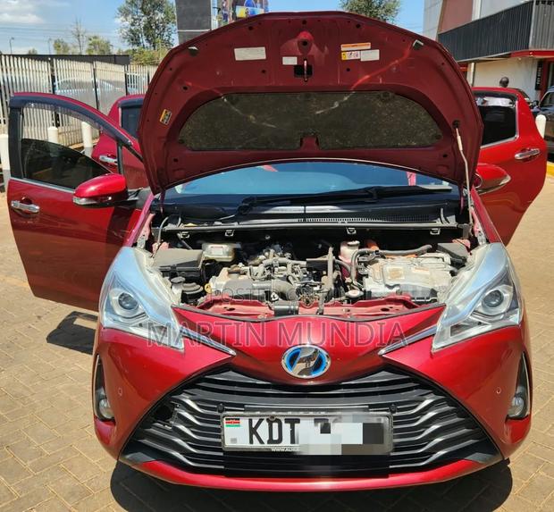 Toyota Vitz 1.5 FWD Hybrid 5dr 2019 Red