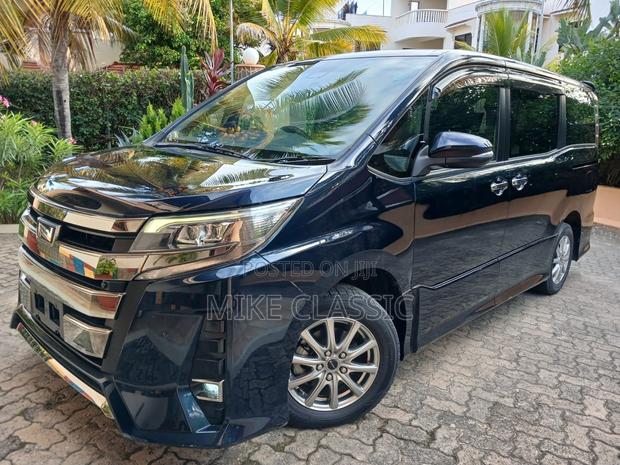 Toyota Noah 2.0 AWD (8 Seater) 2019 Blue