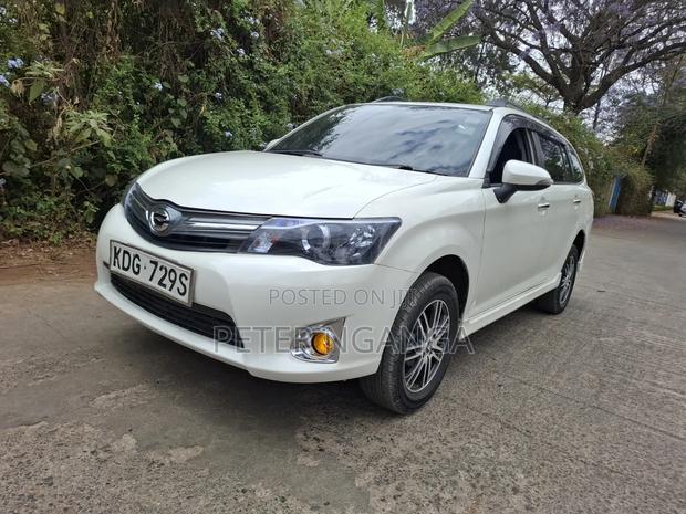 Toyota Corolla Fielder 1.5 Petrol FWD 2015 White