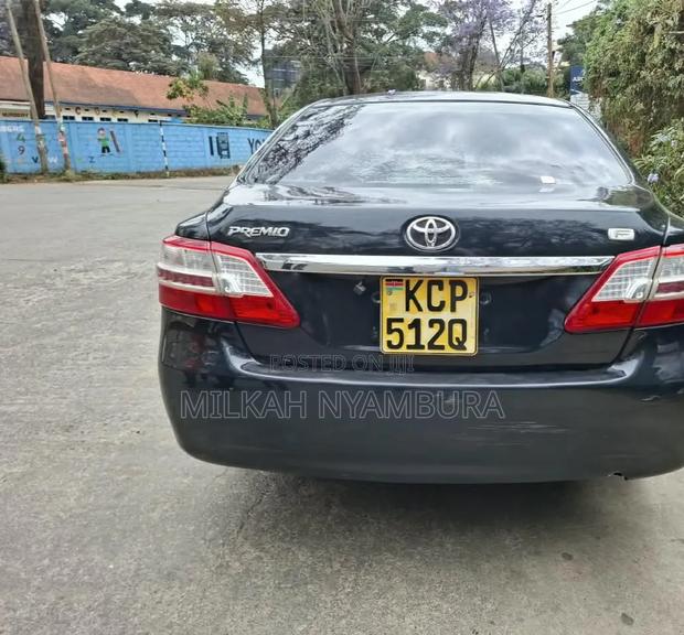 Toyota Premio 2011 Black