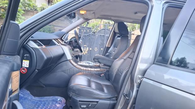 Land Rover Range Rover Sport 2010 Gray