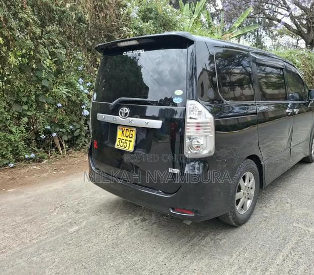 Toyota Voxy 2012 Black