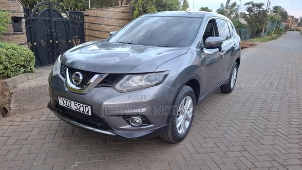 Nissan X-Trail 2.0 Petrol AWD 2015 Gray