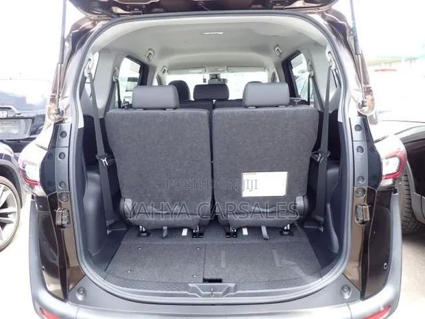 Toyota Sienta 2019 Brown