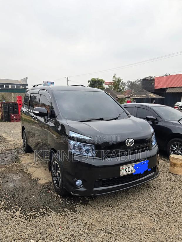 Toyota Voxy 2009 Black