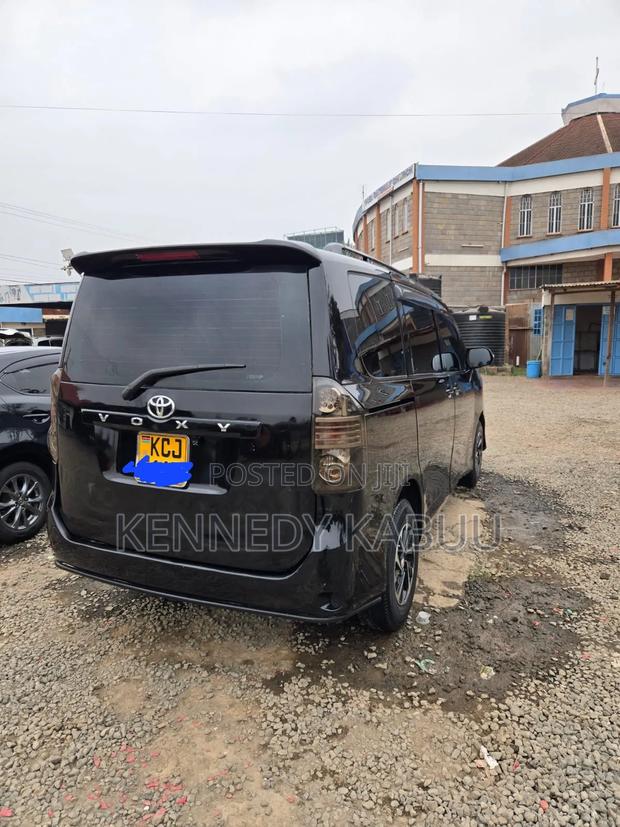 Toyota Voxy 2009 Black