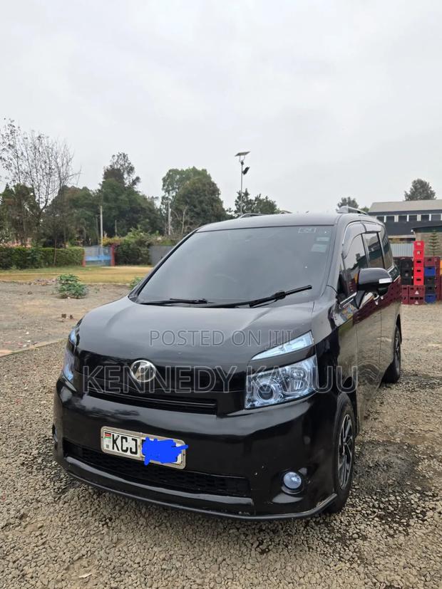 Toyota Voxy 2009 Black