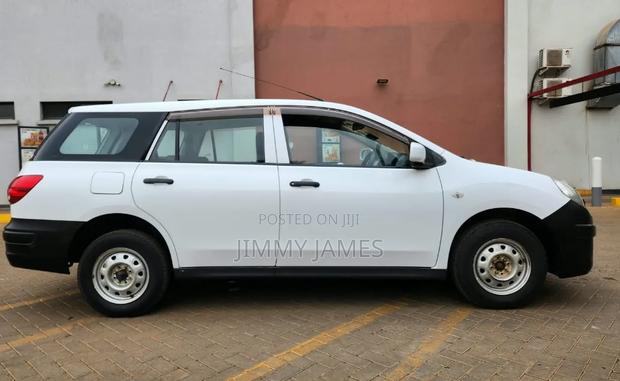 Nissan Advan 2014 White