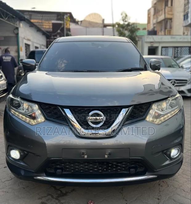 Nissan X-Trail 2.0 Petrol AWD 2017 Gray