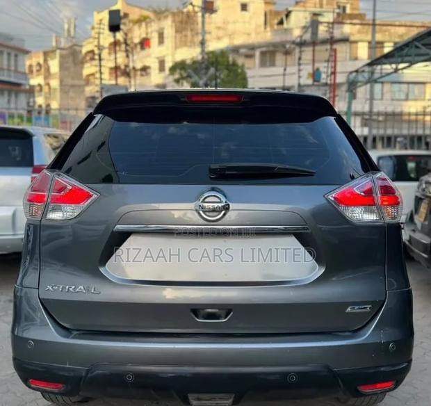 Nissan X-Trail 2.0 Petrol AWD 2017 Gray