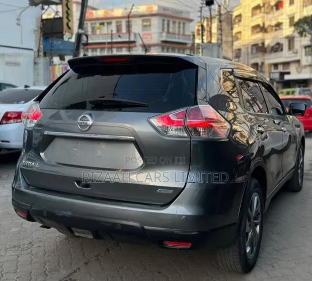 Nissan X-Trail 2.0 Petrol AWD 2017 Gray