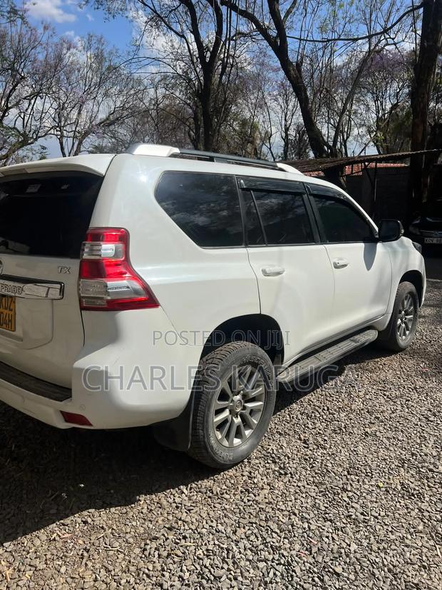 Toyota Land Cruiser Prado 2016 White