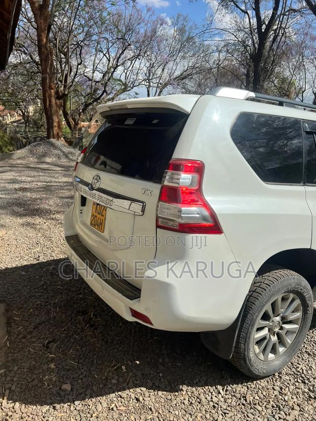 Toyota Land Cruiser Prado 2016 White